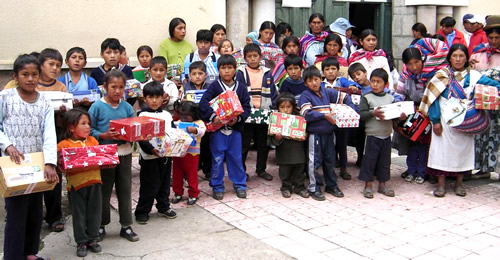 REPARTO DE REGALOS EN NAVIDAD